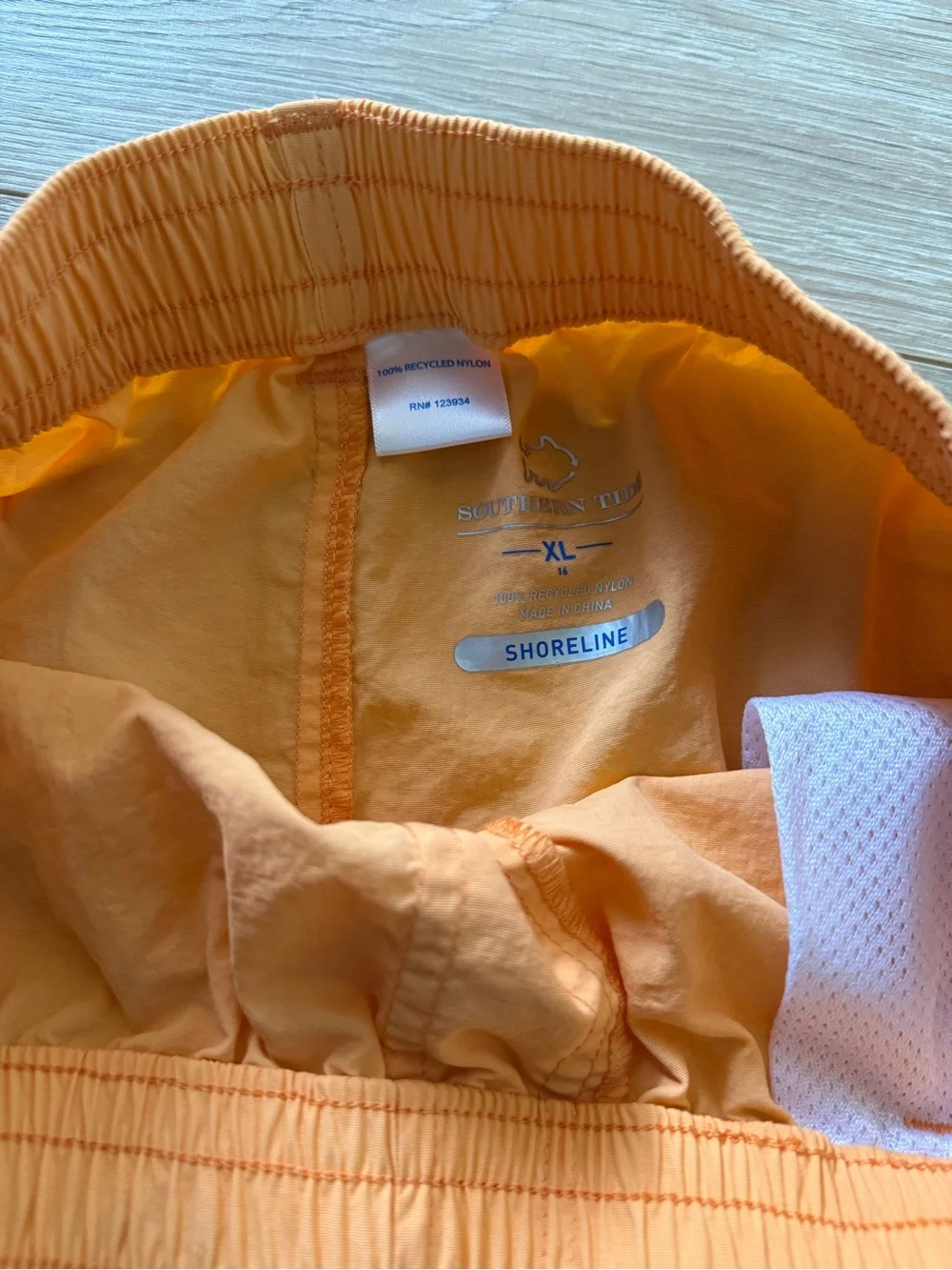 Southern Tide Shoreline Shorts Youth XL